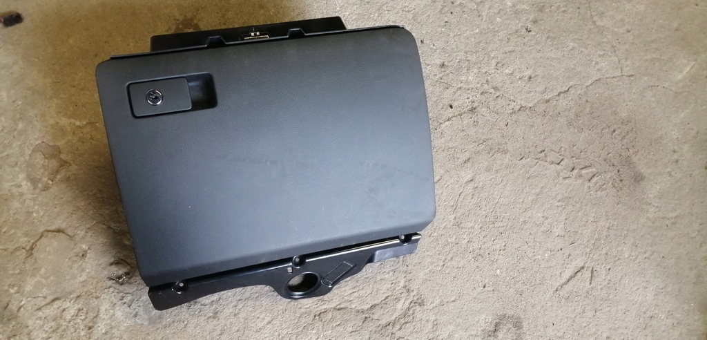 фото №1, Vw passat b7 бардачок