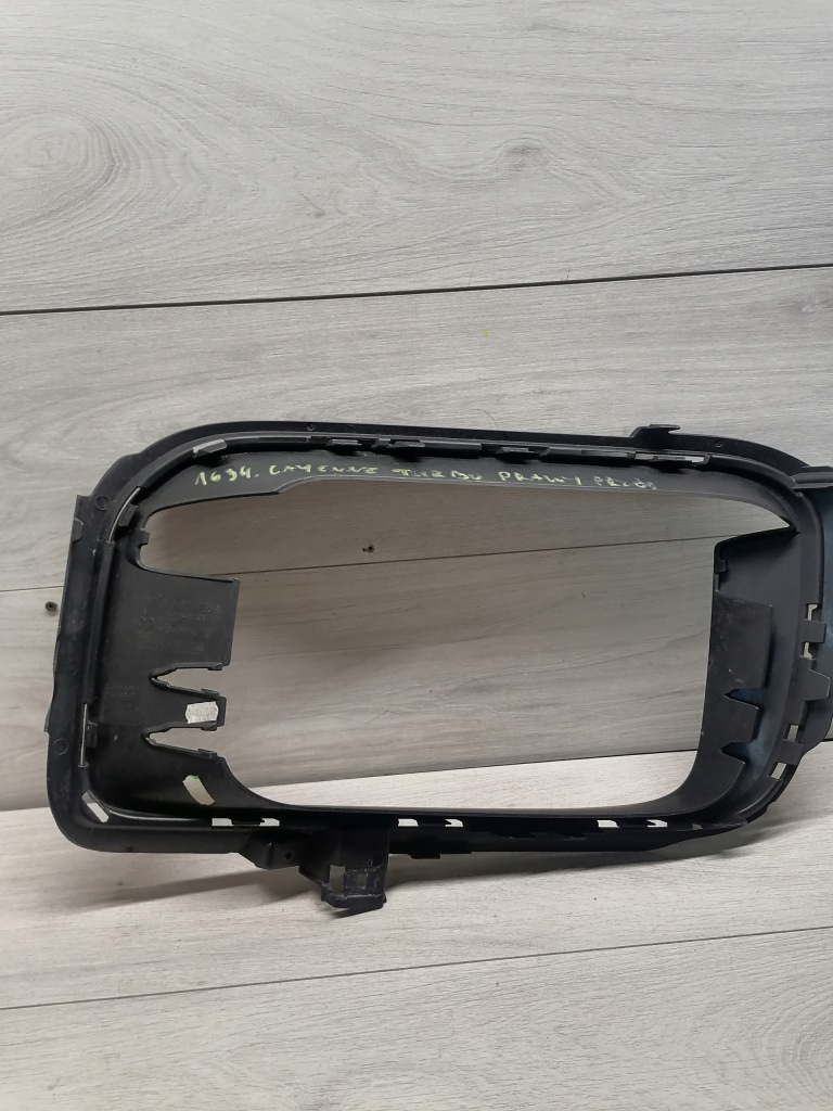 Porsche cayenne turbo решётка правый prz. 9y0807796a с Разборки