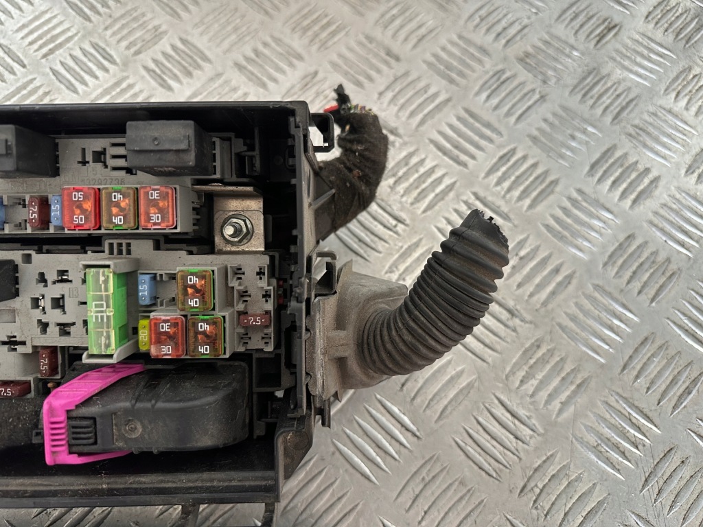 фото №5, Opel meriva b 1.4 turbo коробка предохранителей