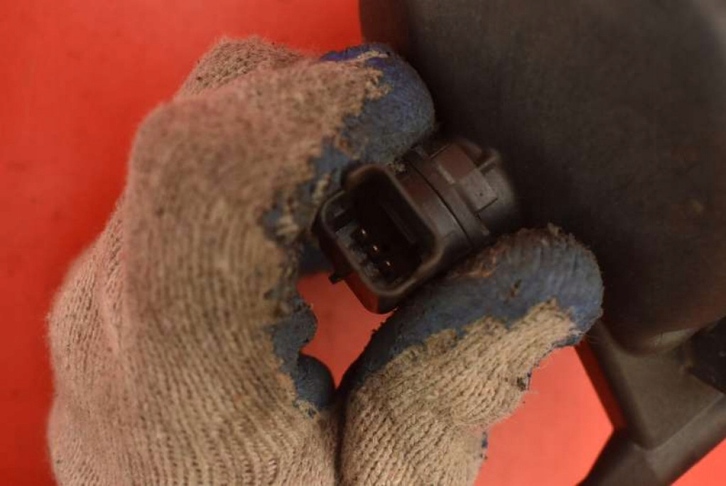 фото №7, Корпус фильтра топлива gx73-9b072-af jaguar f-pace x761 2.0 d 180 km 16-20