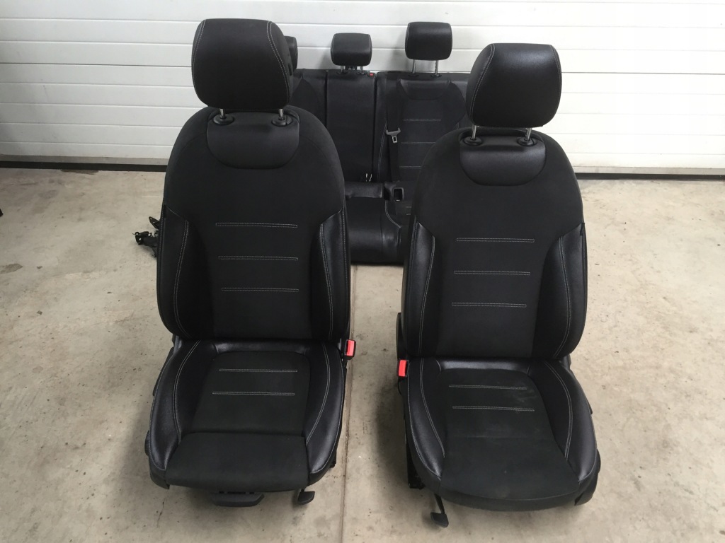 фото №1, Mercedes a w177 sedan 2021 сиденье сиденья заднее сиденье задняя