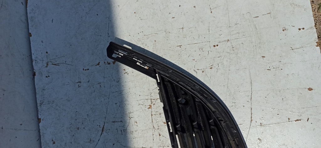 фото №10, Opel astra j iv lift 2012- решётка бампера средняя перед