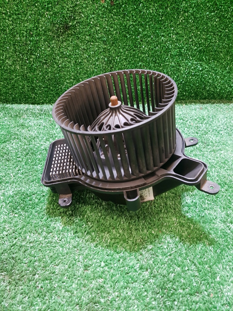 фото №1, Вентилятор обдув peugeot 5008.