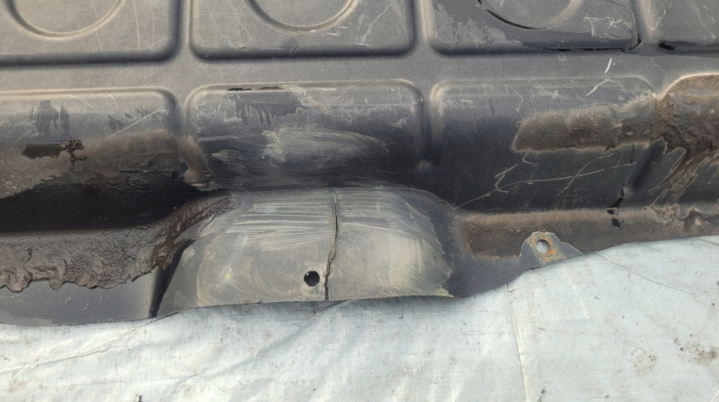 Dacia duster 2 накладка плита под двигатель бампер // 1626 Недорого