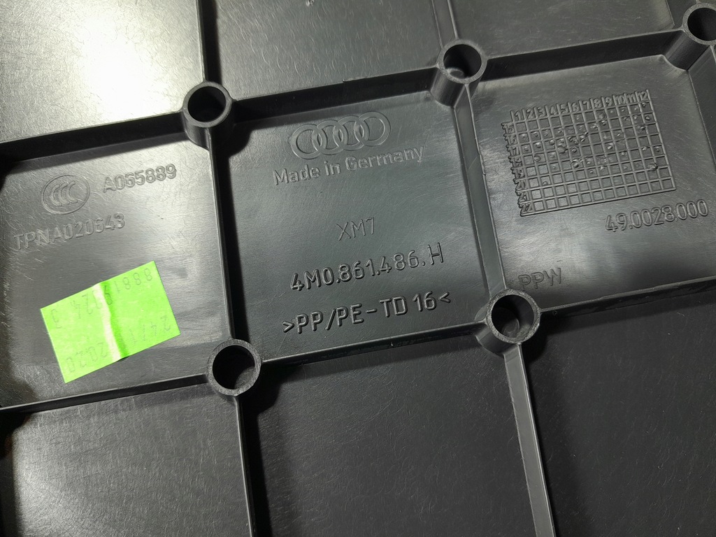 фото №6, Audi q7 ii 4m lift оббивка захист багажника 4m0861486h