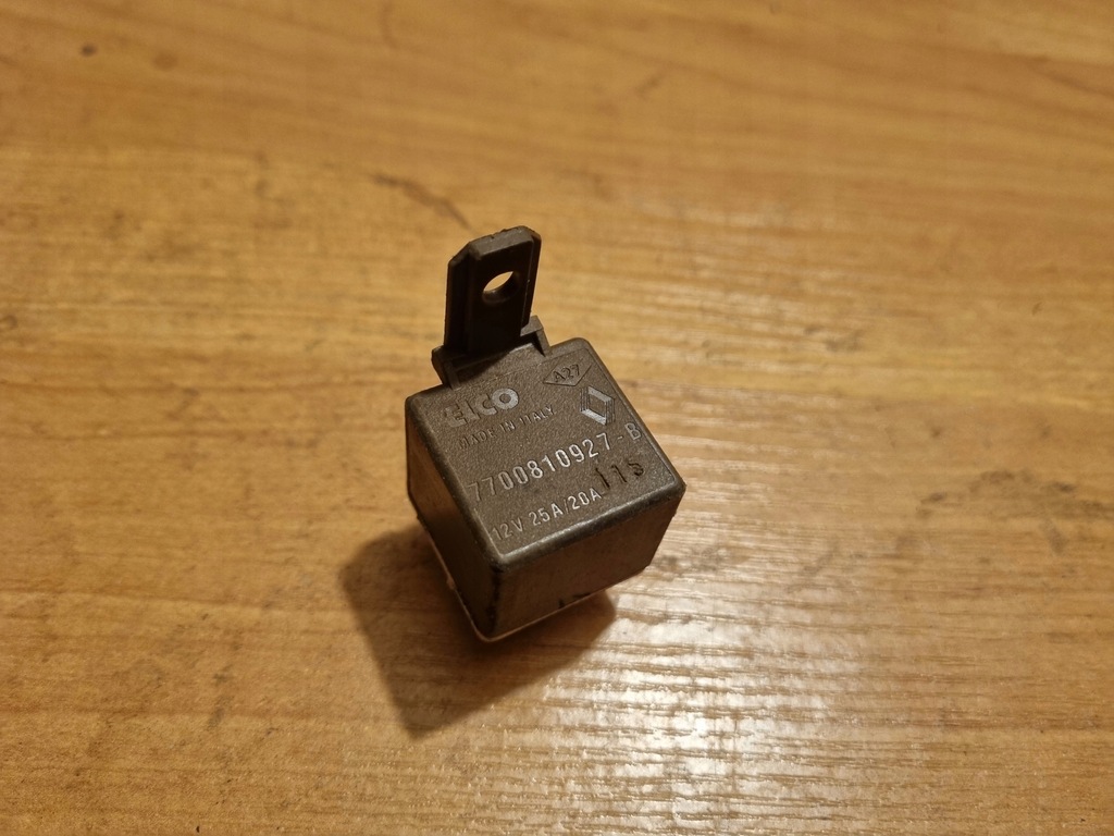 фото №1, Реле renault safrane 7700810927b