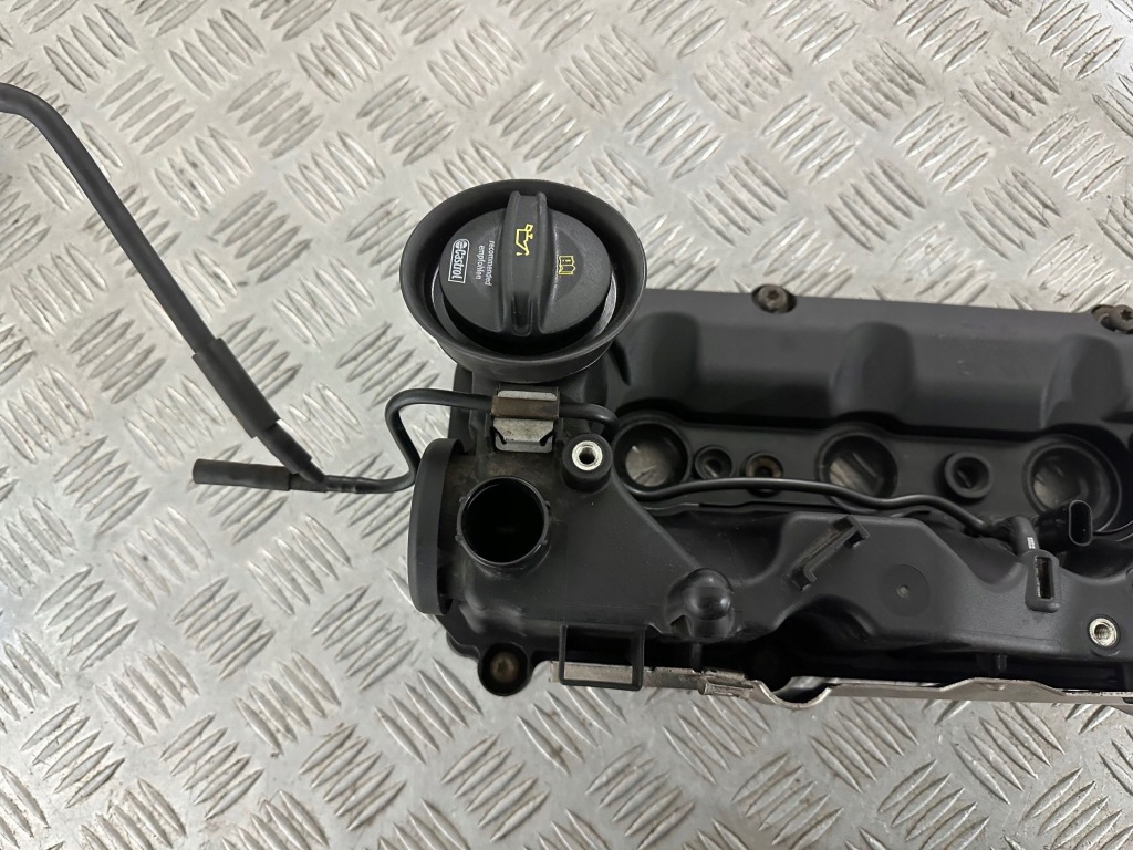 Skoda fabia iii 1.4 tdi cut крышка клапанов 04b103469k с Разборки