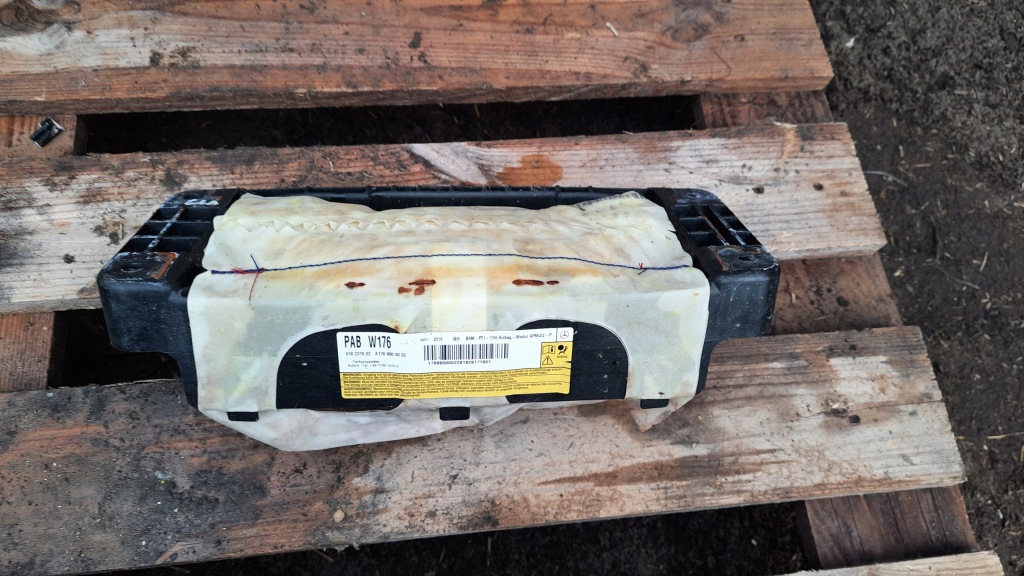 Купити Mercedes gla x156 подушка повітряна пасажира a1768600200