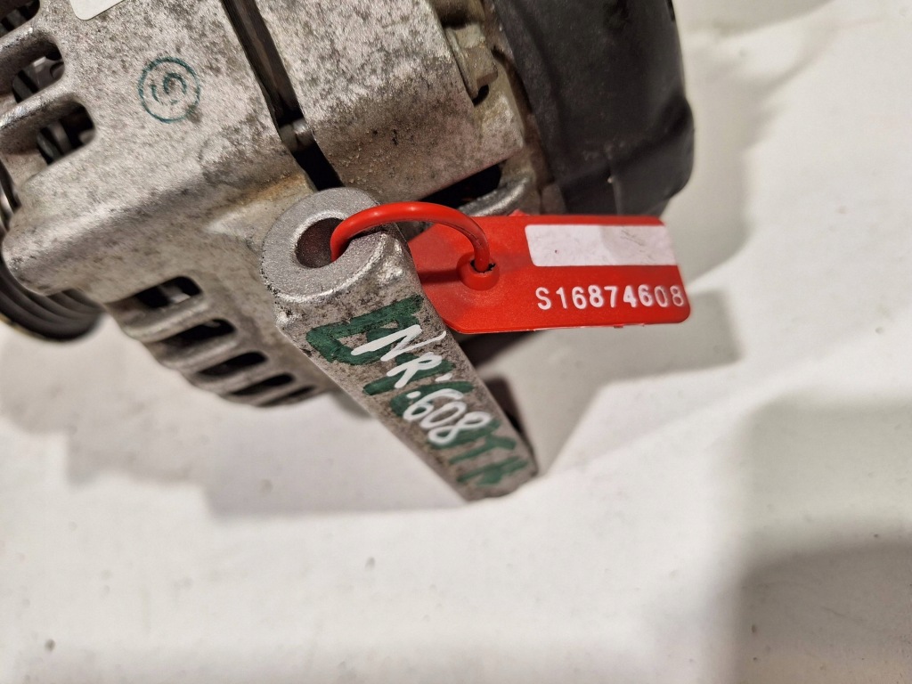 Генератор 13587304b opel astra j 1.6 cdti 12- Недорого