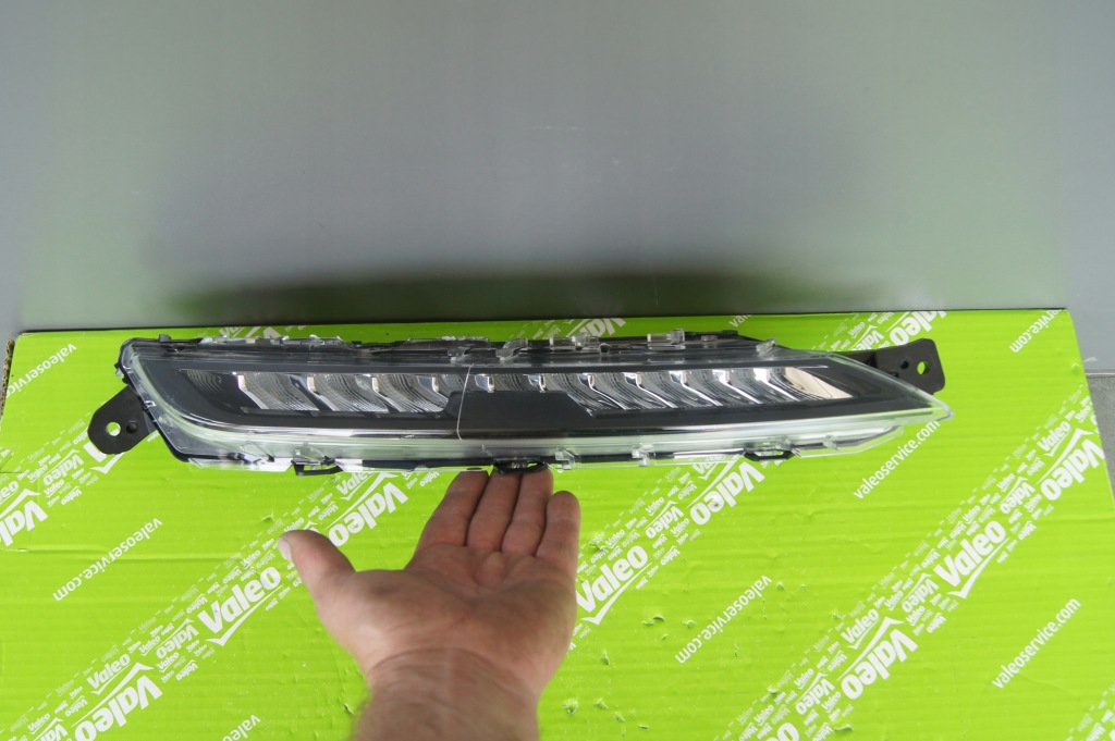 Drl citroen c4 picasso 2 рестайлинг  led чёрный правый идеальное состояние Недорого