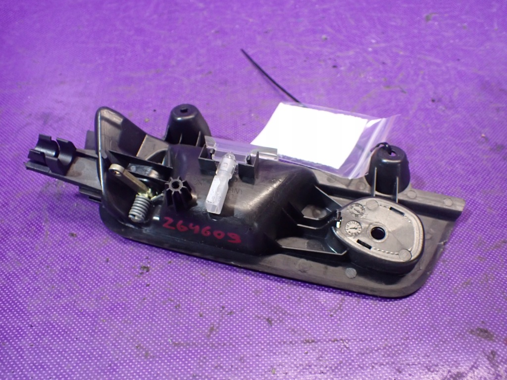 фото №3, Audi a4 b7 ручка внутренняя правый задняя 8e0839020c