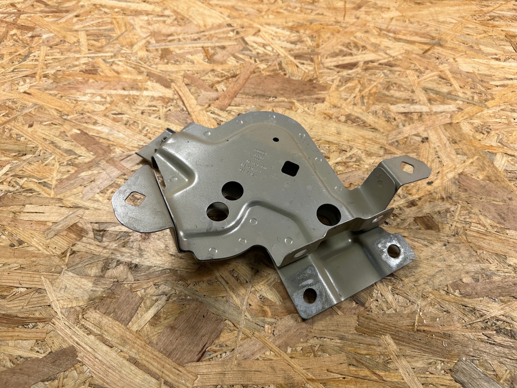 фото №6, Кронштейн кронштейн крила перед правий audi e-tron 4ke 4ke821150 2018-