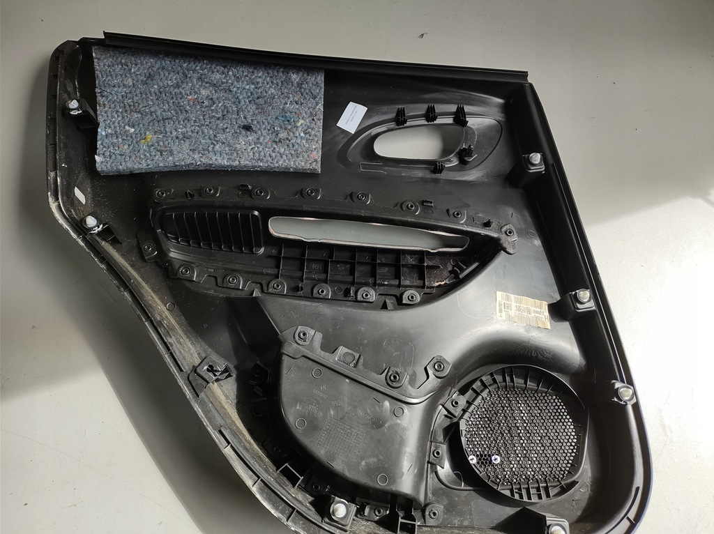 фото №5, Renault kadjar обивка обшивка дверь bose