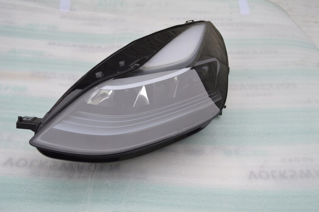 Купить Фара передняя левая tesla 3 рестайлинг  full led