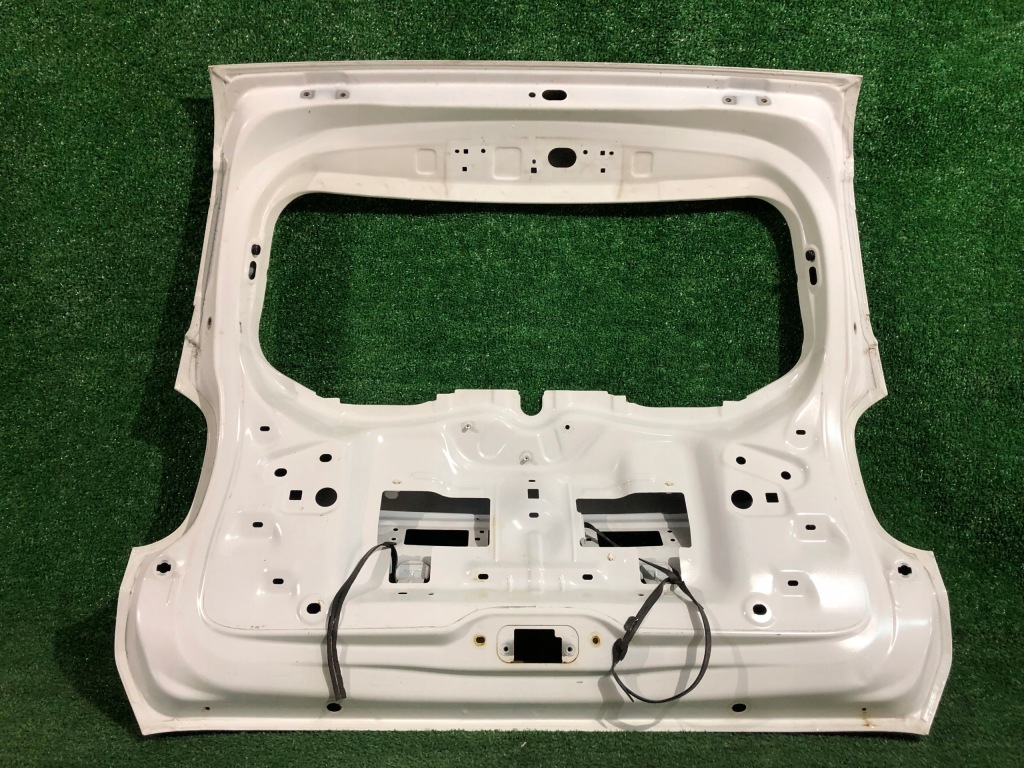 фото №3, Крышка багажника задняя задняя багажника dacia duster ii