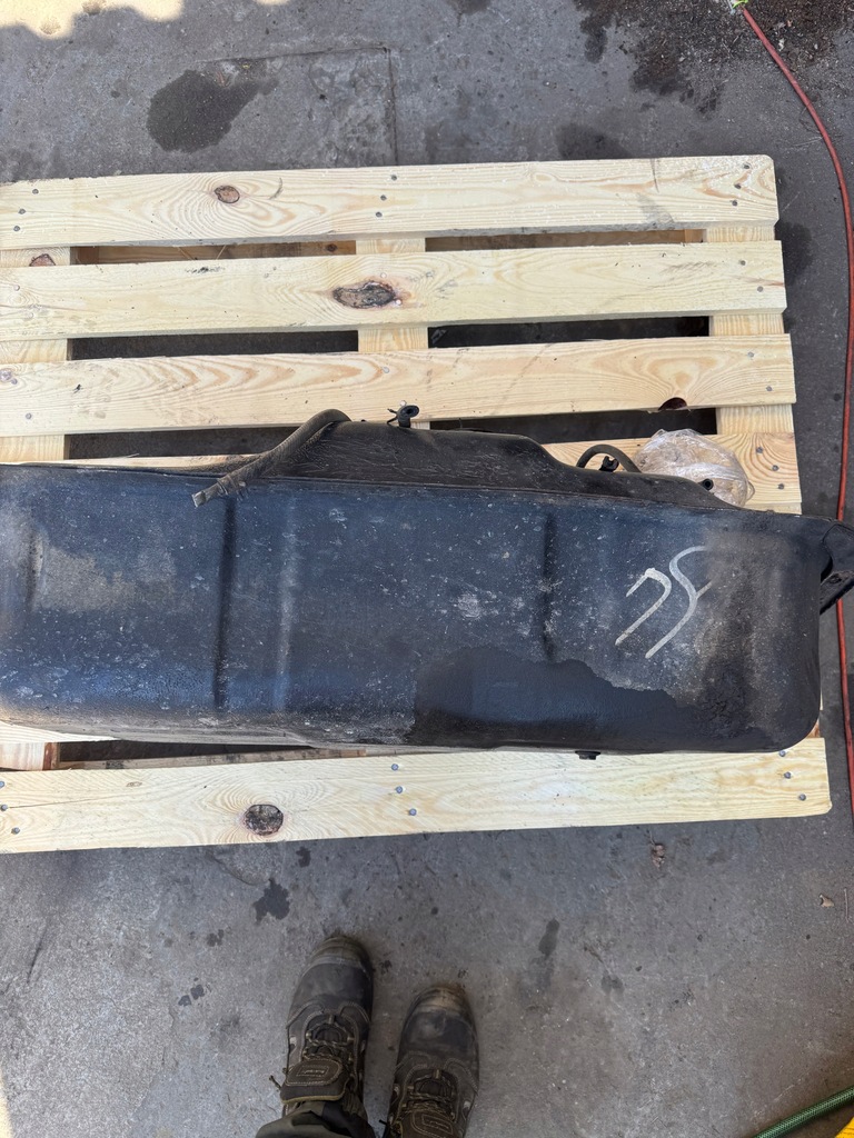 фото №8, Bak бак пального toyota 4 runner 95r.