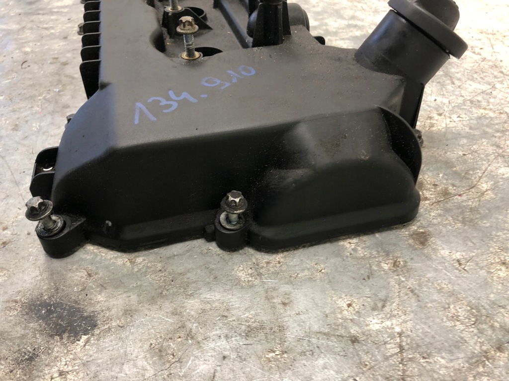 фото №6, Кришка клапанів 134.910 mitsubishi colt vi mn195625