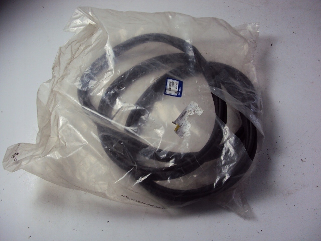 фото №1, Прокладка дверь левый перед volvo xc40 2017-