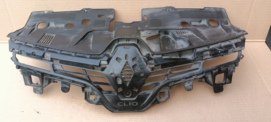 Купити Решітка радіатора підсилювач бампера renault clio iv 4 12-15r. 622563184r
