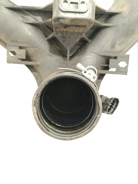 Напрямна всмоктувальна повітря maserati ghibli 2015 670001350 Доставка