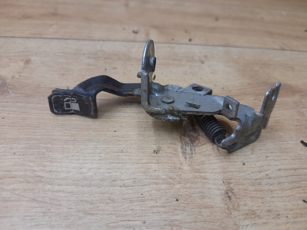 фото №1, Важіль відкривання кришка заливної toyota yaris i