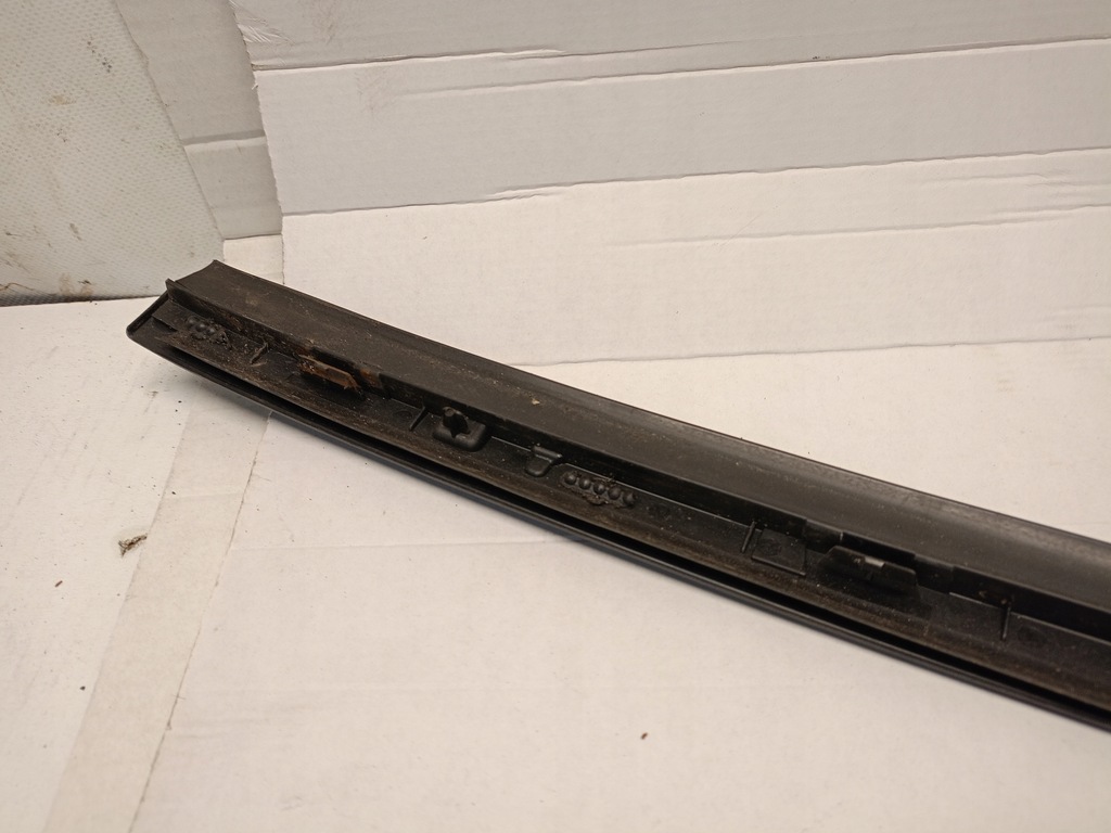 фото №7, Молдинг стекло лобовое правая 727607077r renault zoe