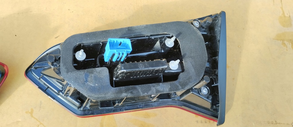 фото №8, Лампа задня w кришка задня ліва volkswagen vw t-roc cabrio 2gc945093a