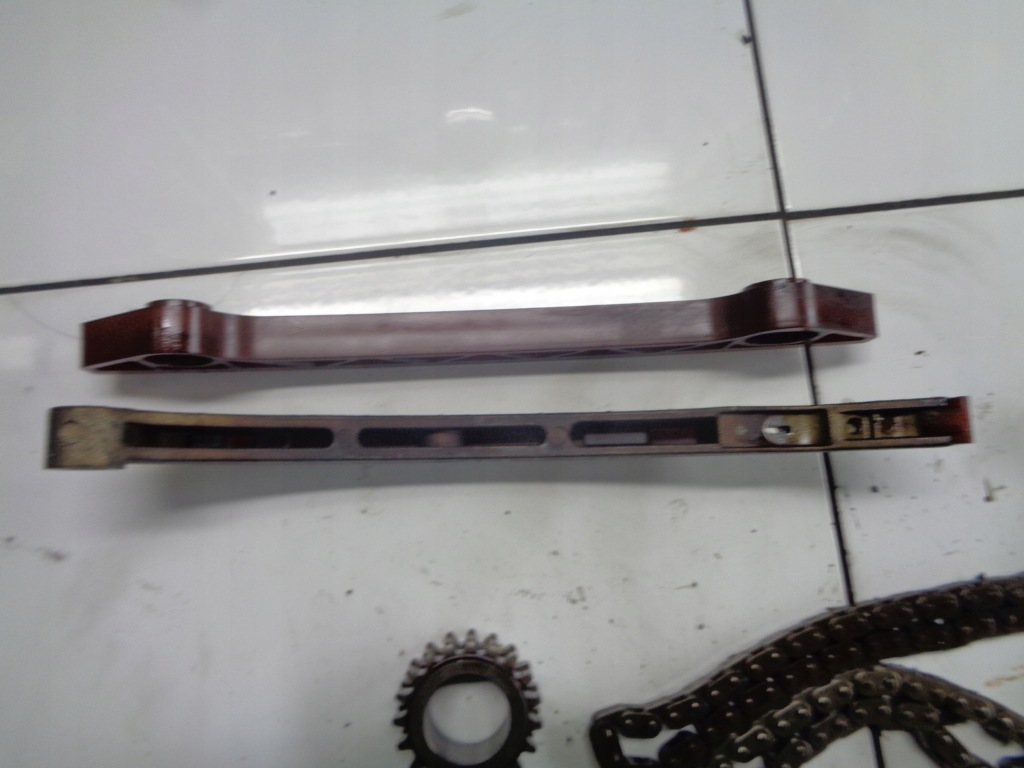 фото №4, Ford mondeo mk4 2.0 aoba направляющая цепь грм