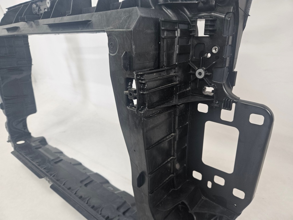 Audi q3 2 2018 - ремень перед усилитель передний 2.0 tfsi 83a805594j Цена