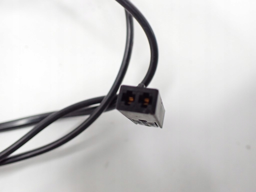 фото №4, Клипса поперечина ремней левый задняя porsche taycan 20r