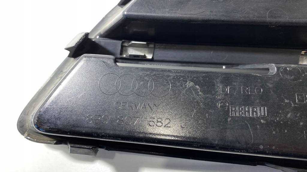 фото №8, Решітка бампера audi a3 8p lift 8p0807682j