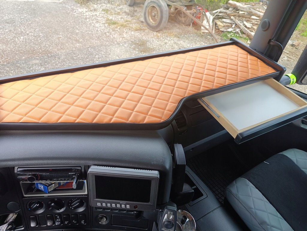 фото №3, Полиця stolik na панель приладів scania r/g/p 2004-2009r