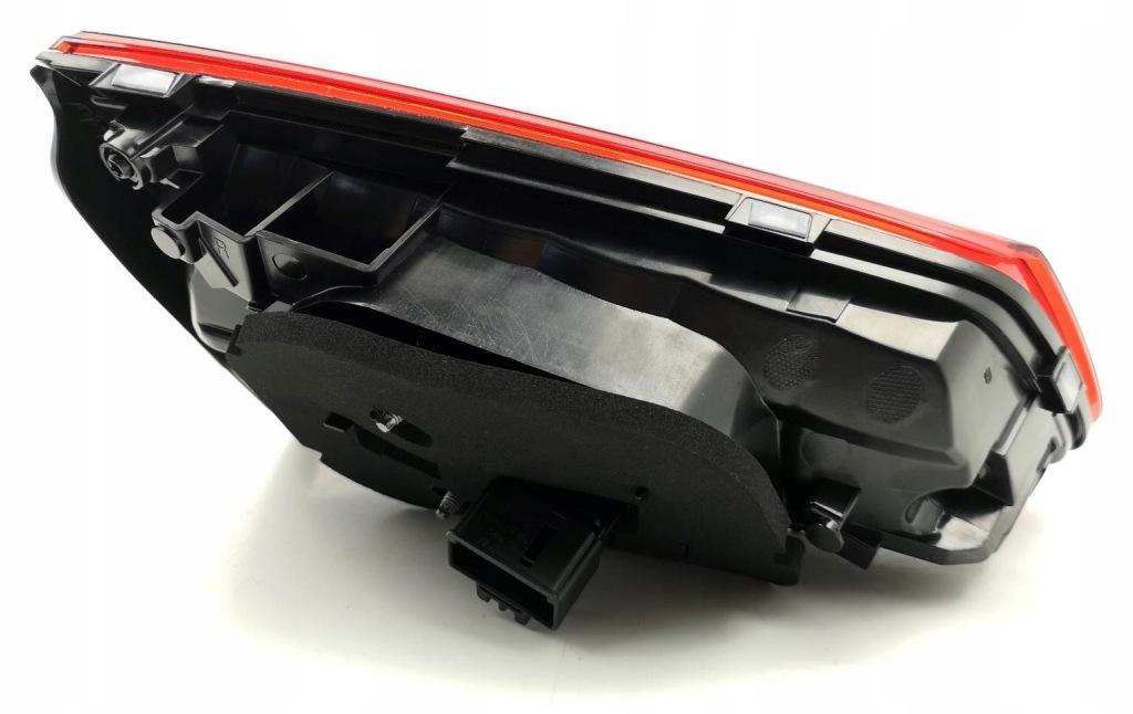 фото №3, Nowa org лампа правый задняя led vw passat b8