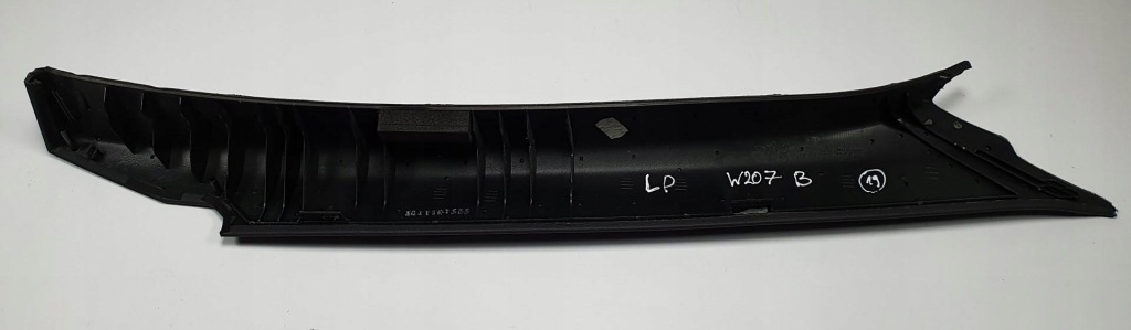 Пластик захист стійка a ліва mercedes w207 Оригінал