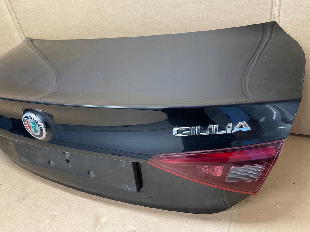 фото №3, Alfa romeo giulia цвет 408 крышка багажника idealna