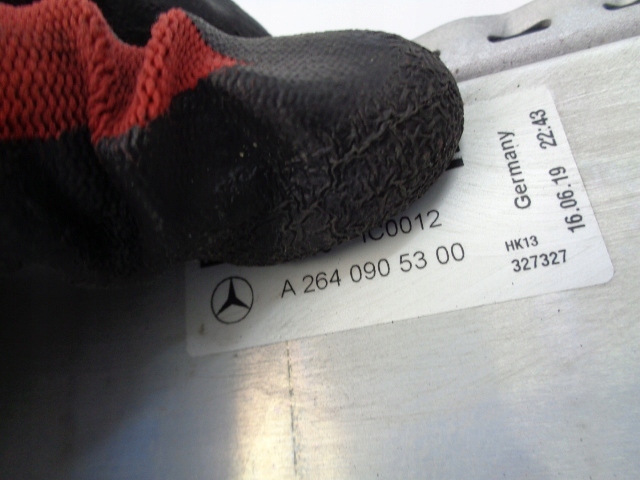 Радиатор интеркулер mercedes c-klasa w205 купе рестайлинг  1.5 гибрид 2020 r Недорого