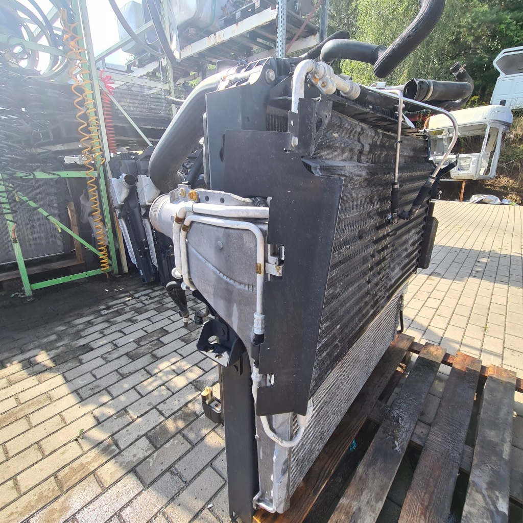 Купить Mercedes actros mp 4 комплект радиатор радиатор a9605002801 a9605000302