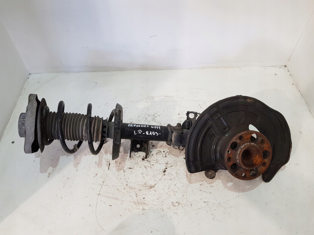 фото №1, Mcperson поворотный кулак левый перед a1773200738 mercedes a klasa w177