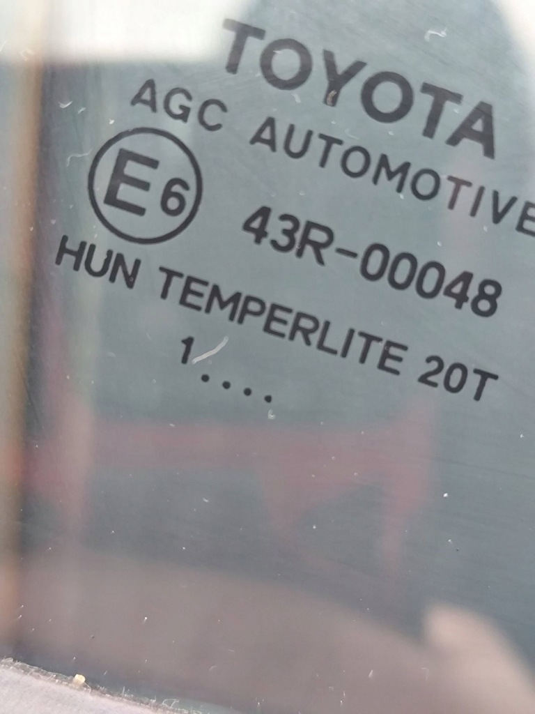 Toyota yaris cross дверь задняя правое  коплектная Доставка