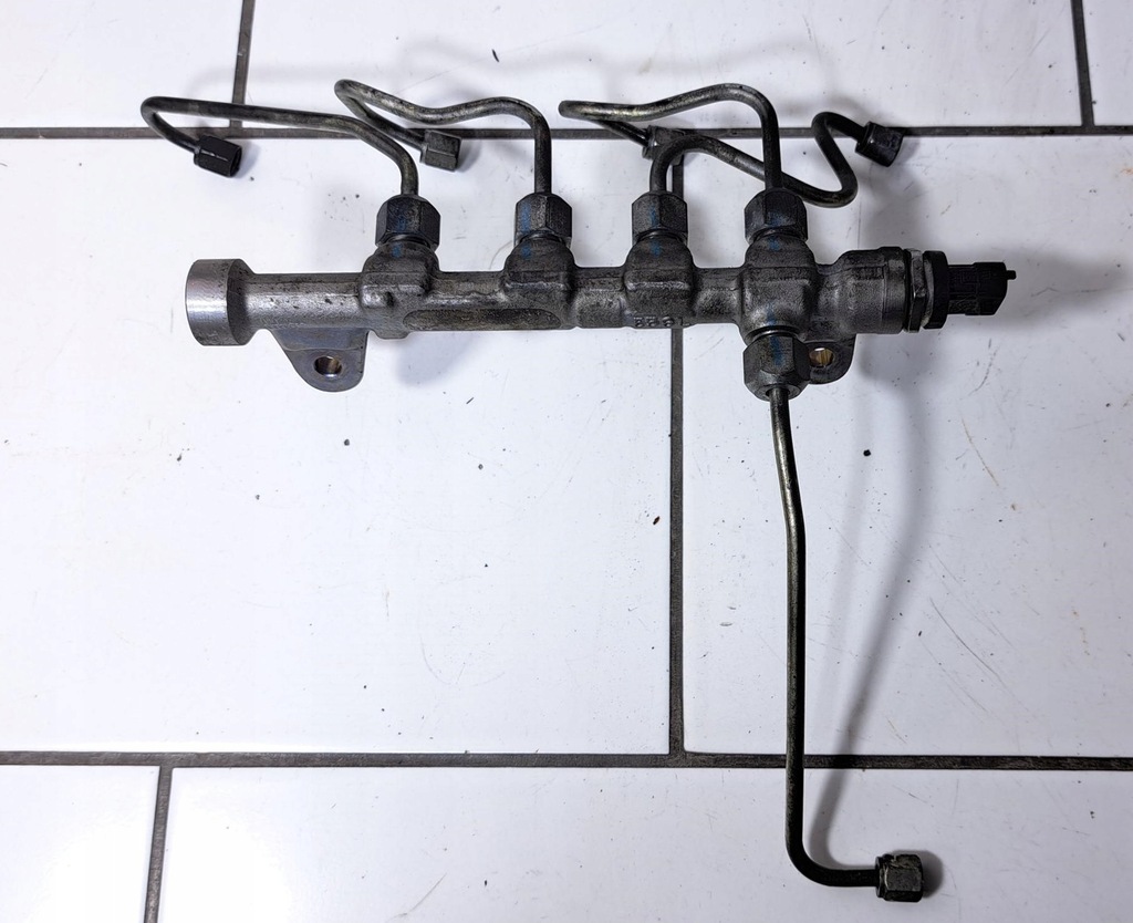 фото №1, Giulietta 2.0 jtdm bosch молдинг впрыскная