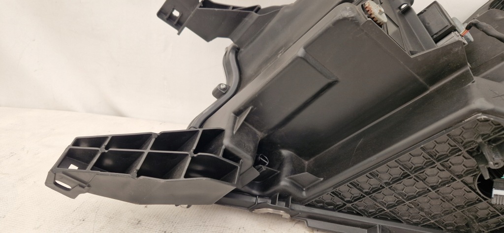 фото №10, Toyota land cruiser 150 full led лампа передняя правая