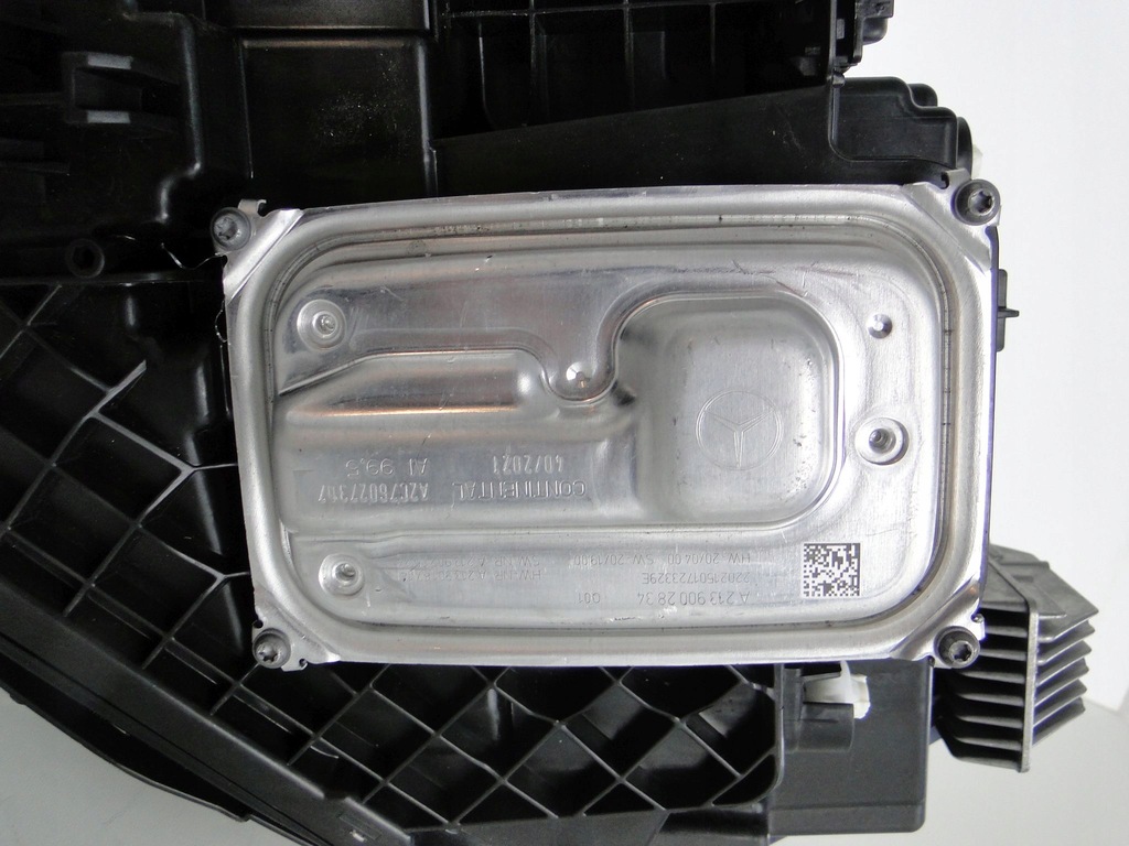 фото №15, Mercedes gla 247 лампа передняя правая led h247