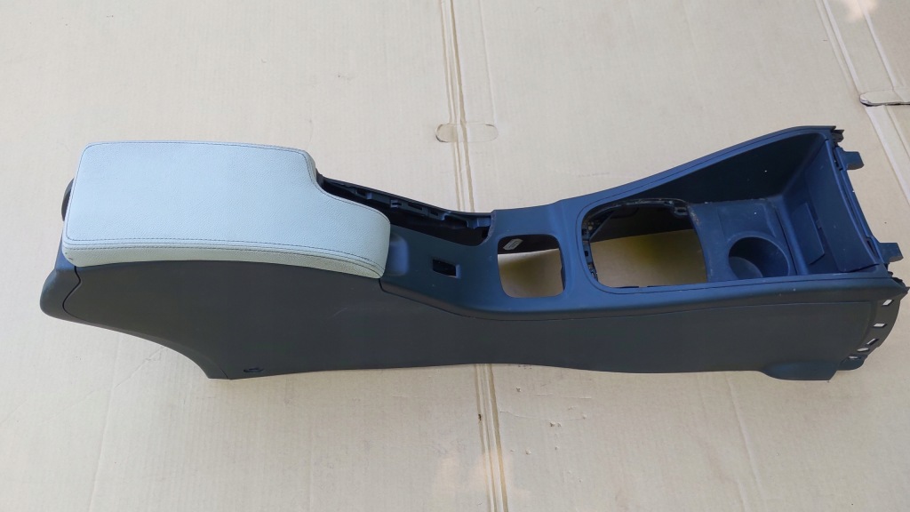 Купити Підлокітник renault megane 3 gt