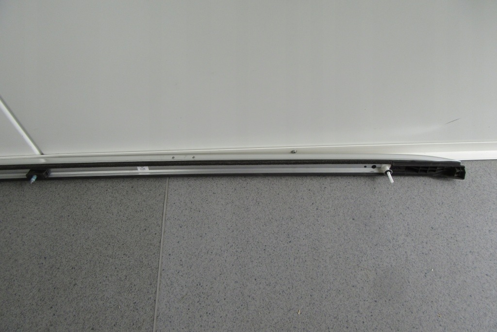 фото №7, Молдинг кровельная правая рейлинг corolla e21 kombi 19-