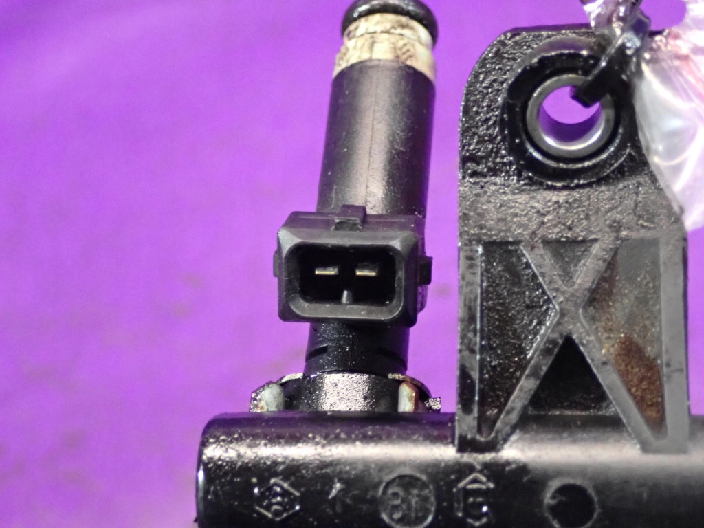 фото №7, Renault thalia i 02-06 1.4 75km молдинг впрыскная 7700274294