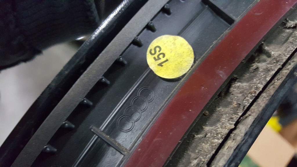 фото №13, Молдинг крила правий задня audi q2 81a853818a