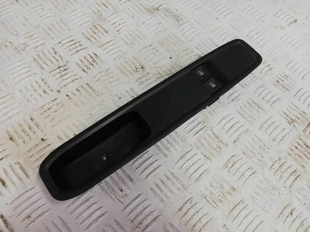 фото №1, Переключатель окон sandero iii 254118044r