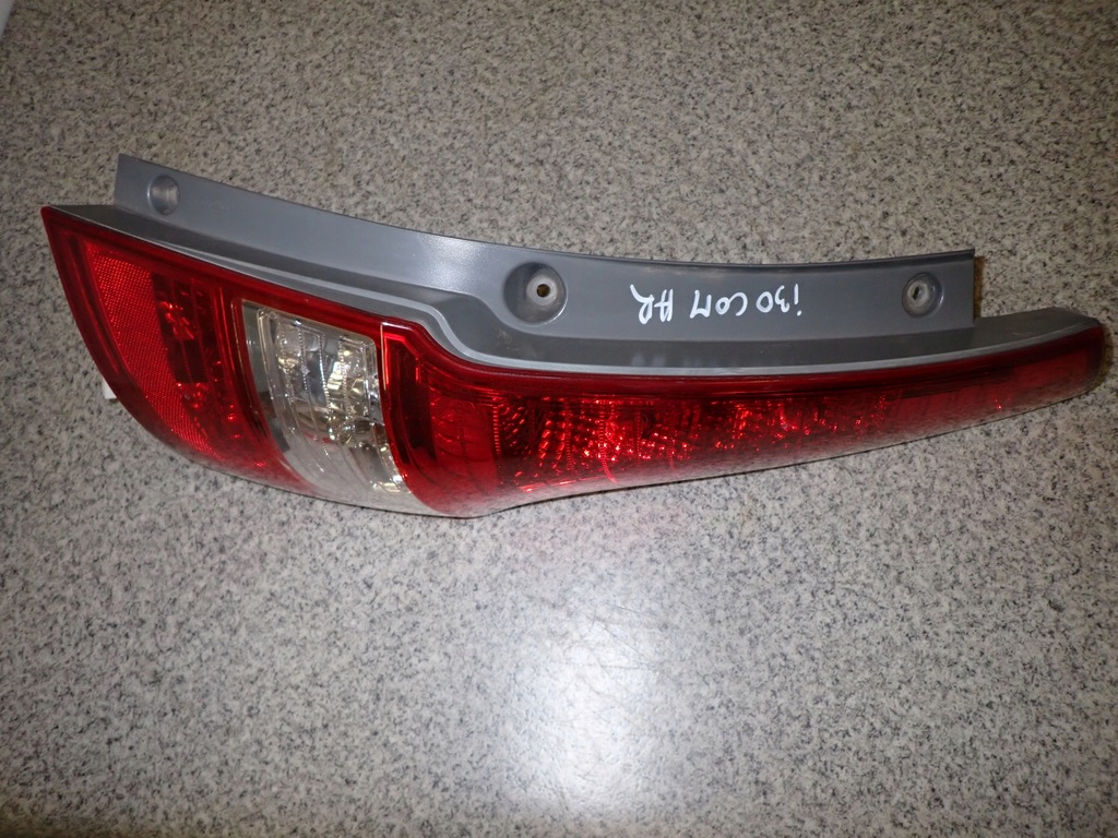 фото №9, Hyundai i30 07-11 kombi лампа задня права