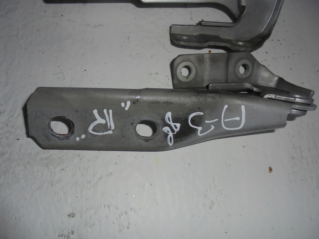 фото №2, Audi a3 8p петля петли капот правый левый