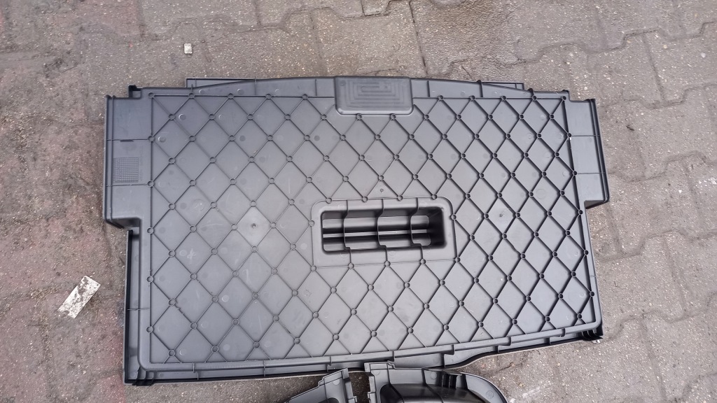 фото №5, Вкладиш багажника toyota avensis 04r kombi t25